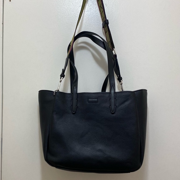 NWT Calvin Klein Millie Cross Body Tote- Bag Size OS (Color Black). - Picture 4 of 8